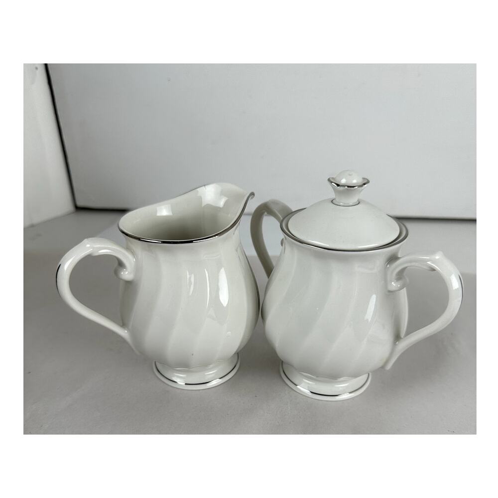 Cream and Sugar Syracuse Silhouette Wedding Ring Bone China Platinum Trim USA